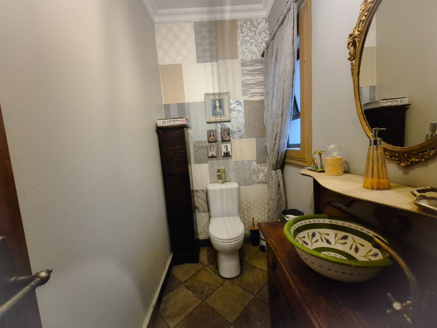 5 Bedroom Property for Sale in Maraldi Estate Free State